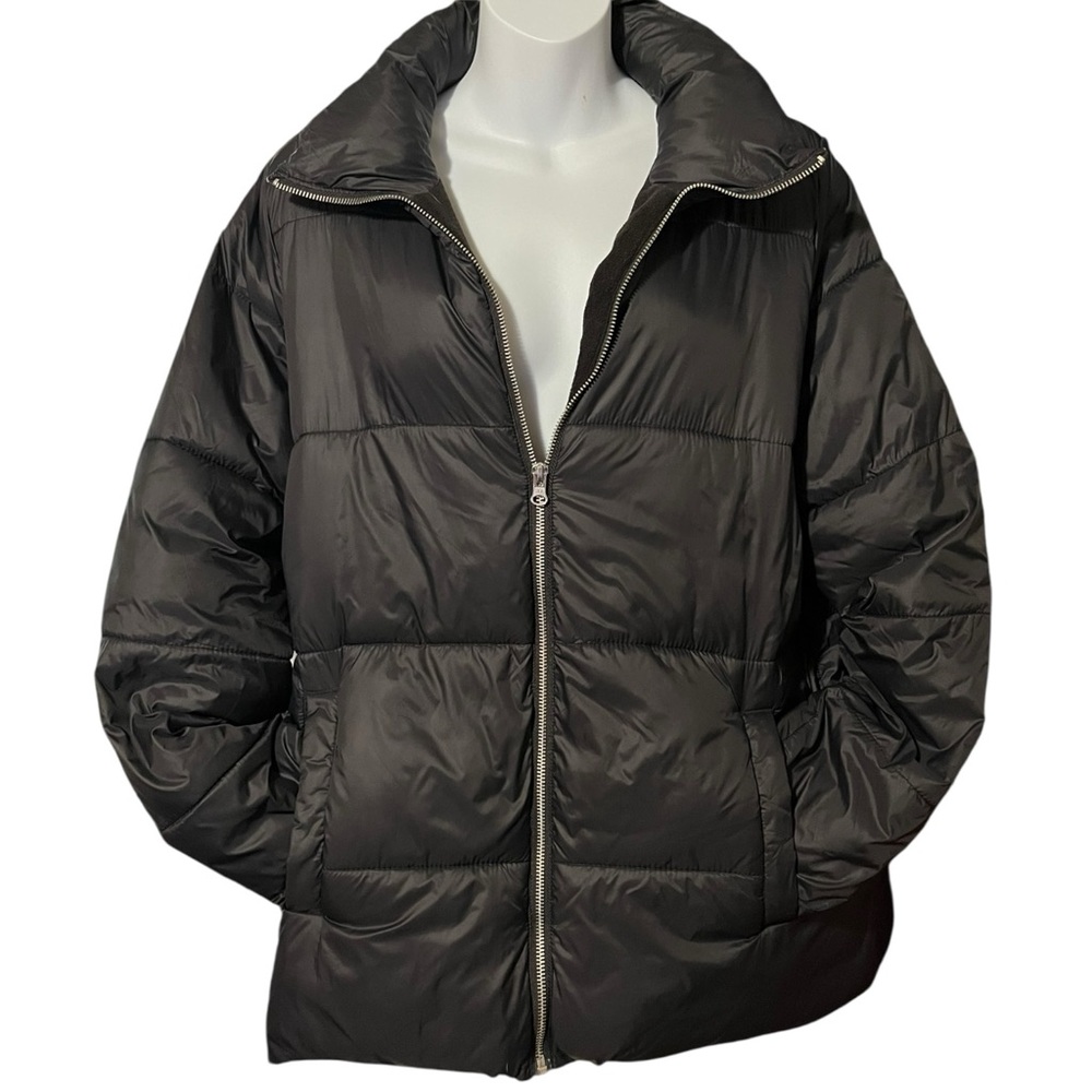 Old Navy Women’s Black Puffer Jacket